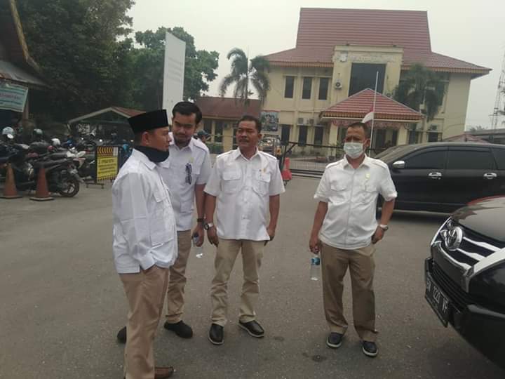Fraksi Gerindra Sidak Layanan Kecamatan Tampan
